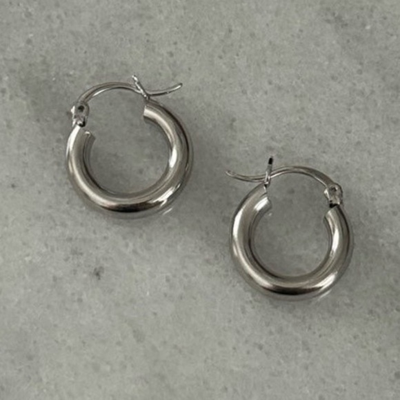 COPY - Sterling Silver Tube Huggie Hoop Earrings Brand New - Picture 1 of 4